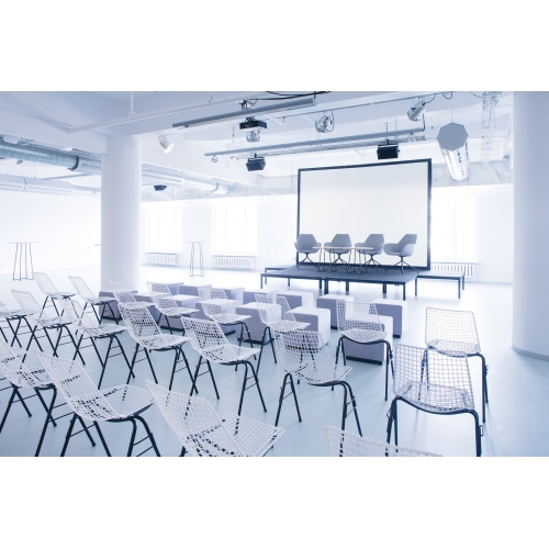 Krzesło siatkowe proj. H. Sztaba, białe.