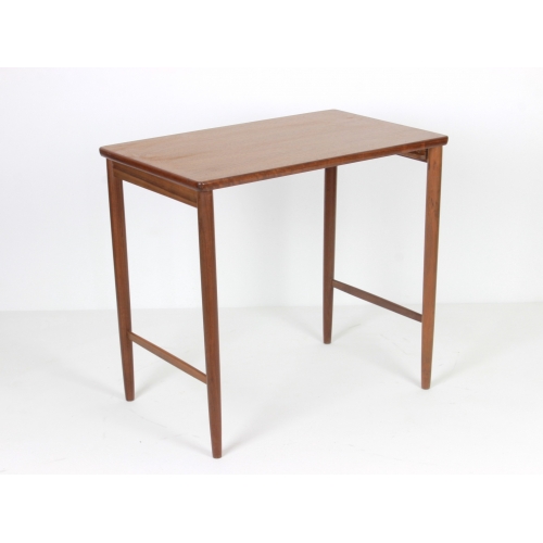 Zestaw trzech stolików tekowych, Opal...