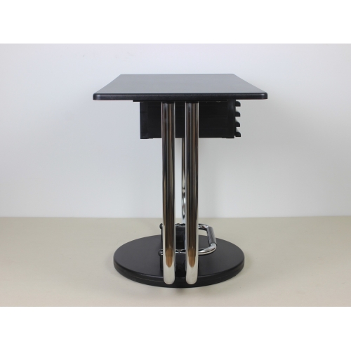 Obrotowe biurko proj. E. Sottsass,...