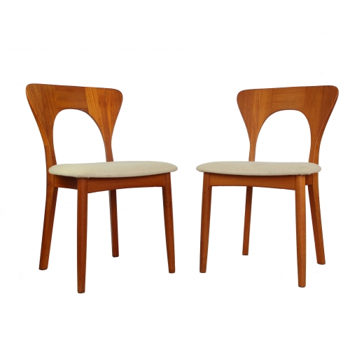 Para krzeseł tekowych proj. Niels...