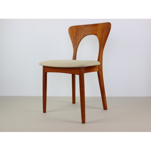 Para krzeseł tekowych proj. Niels...