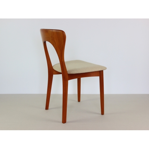 Para krzeseł tekowych proj. Niels...