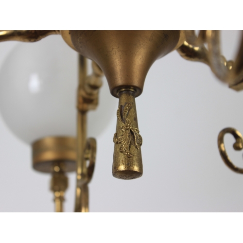 Mosiężny żyrandol ze szklanymi...