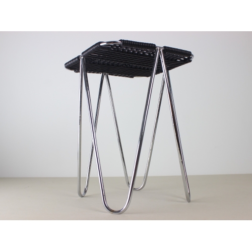 Kultowy taboret proj. W. Wołkowski,...