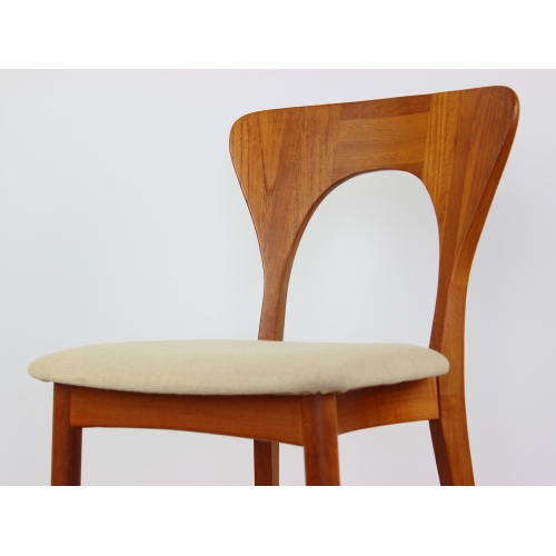 Para krzeseł tekowych proj. Niels...