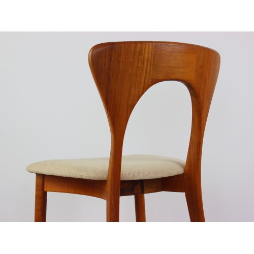 Para krzeseł tekowych proj. Niels...