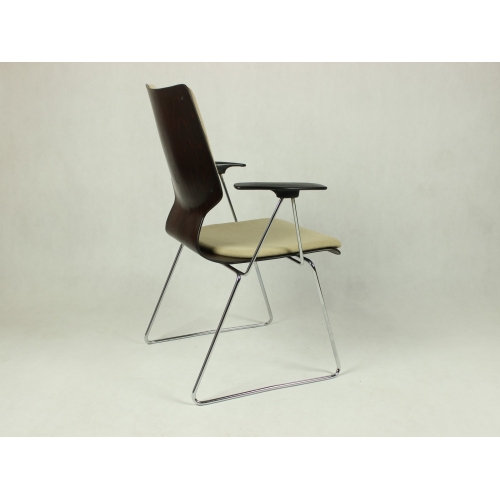 Komplet czterech krzeseł Pagholz...