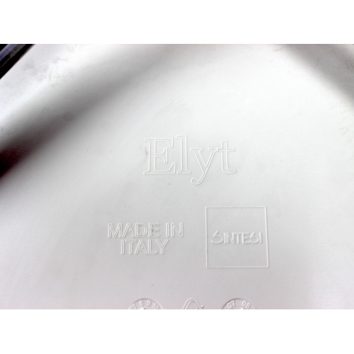 Komplet czterech krzeseł model Elyt,...