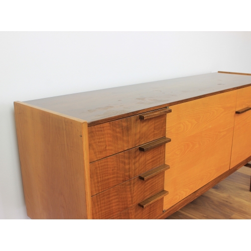 Komoda, proj. F. Mazulanik, UP...