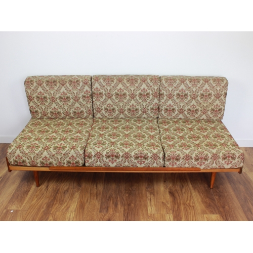 Sofa, proj. F. Mazulanik, UP Závody,...