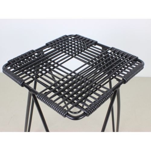 Kultowy taboret proj. W. Wołkowski,...