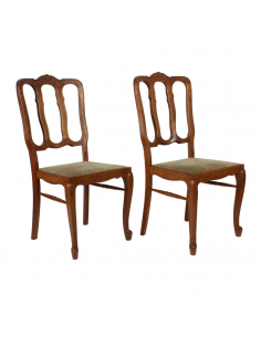 Para drewnianych krzeseł,...