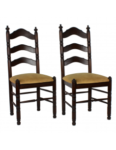 Para drewnianych krzeseł,...